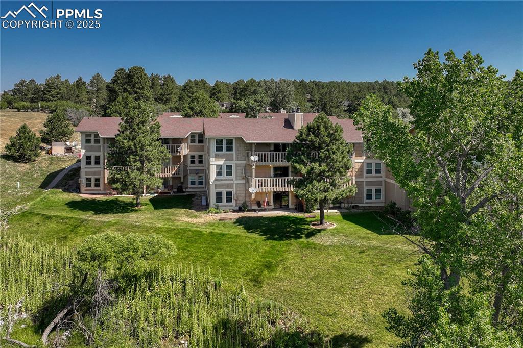 Image 45 of 48: rear view of condo