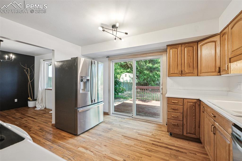 Image 12 of 31: Kitchen