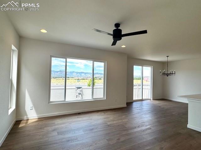 Image 5 of 16: Living Room