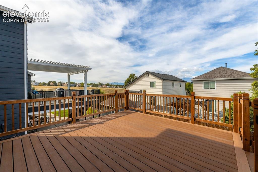 Image 33 of 35: Deck