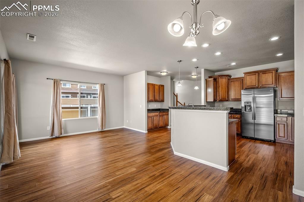 Image 10 of 48: Kitchen