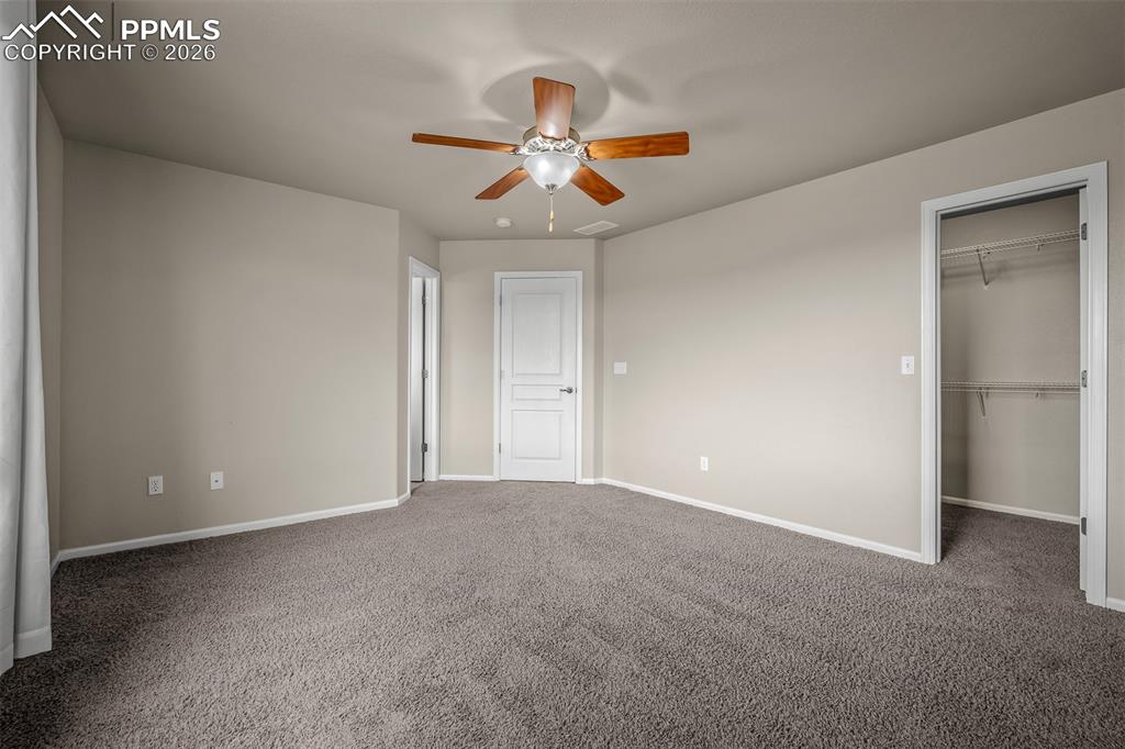 Image 27 of 48: Bedroom