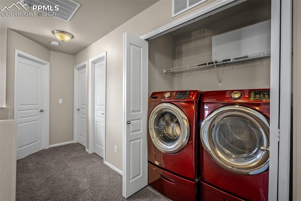 Image 39 of 48: Laundry