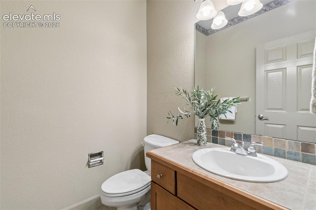 Image 16 of 29: Bathroom