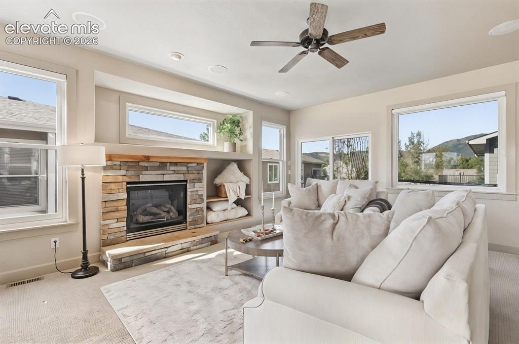 Image 9 of 29: Great Room