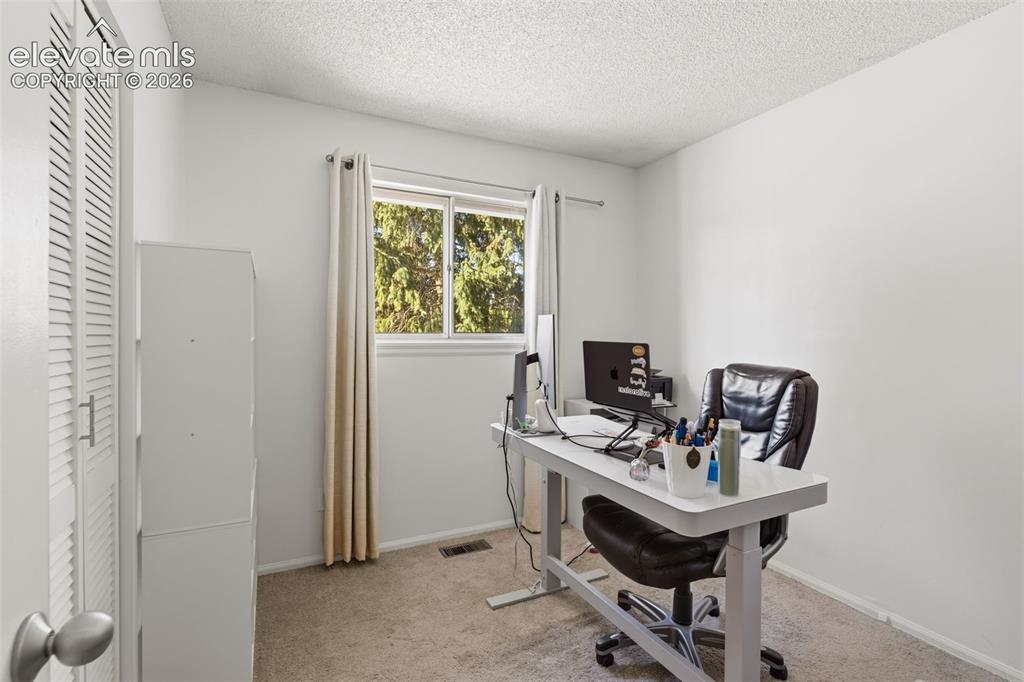 Image 11 of 33: Office
