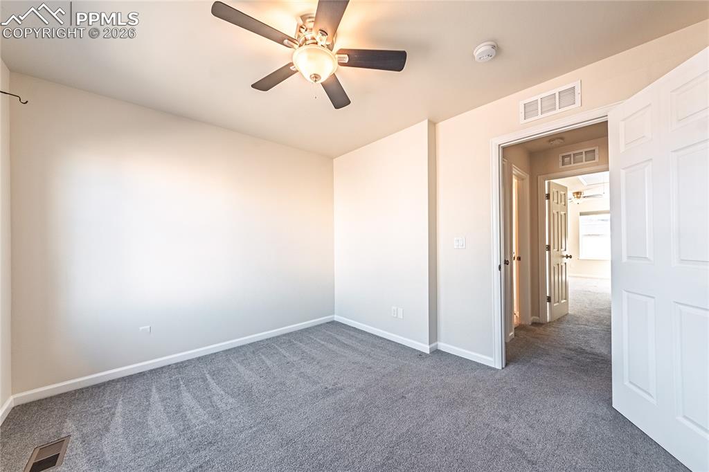 Image 20 of 35: Bedroom