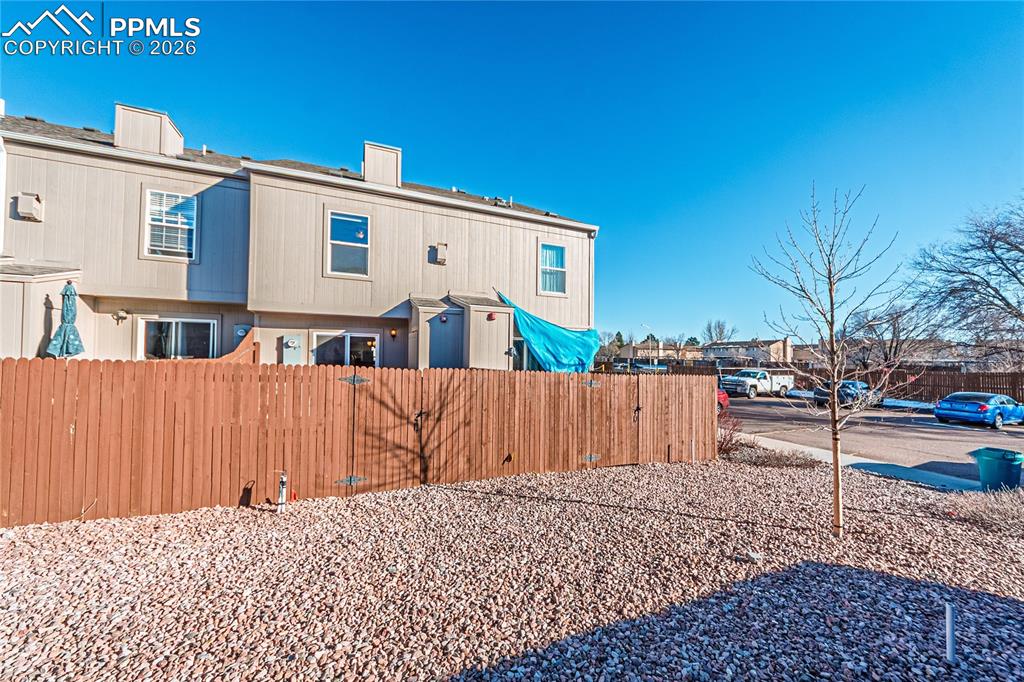 Image 33 of 35: Back of Structure