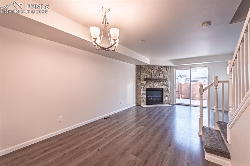 Image 6 of 35: Living Room