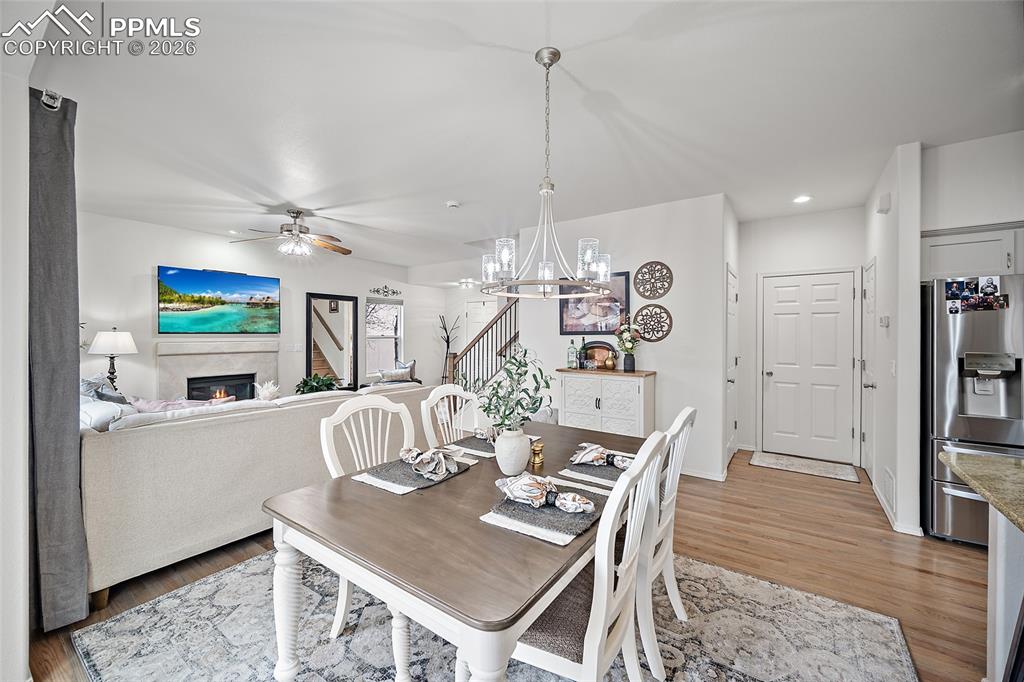 Image 13 of 50: Dining Area