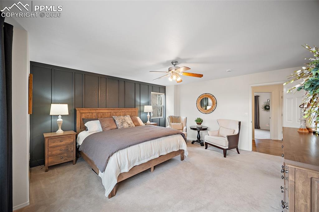 Image 20 of 50: Bedroom