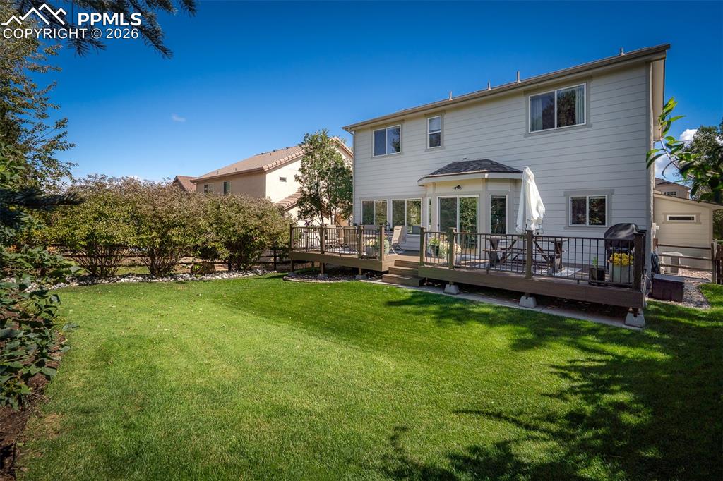 Image 35 of 50: Back of Structure