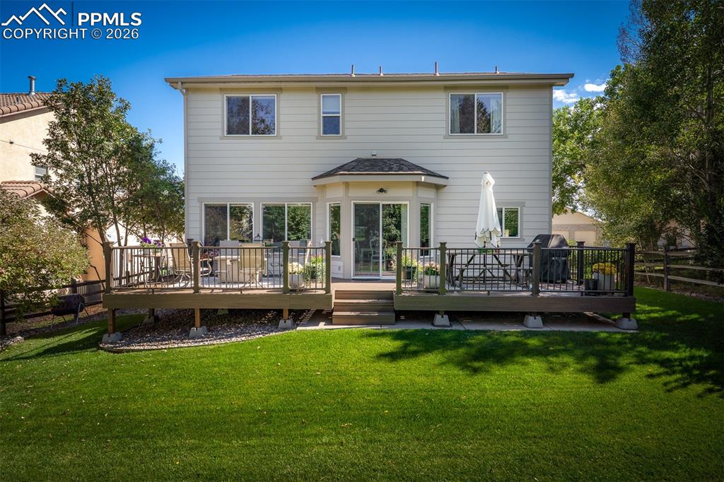 Image 36 of 50: Back of Structure