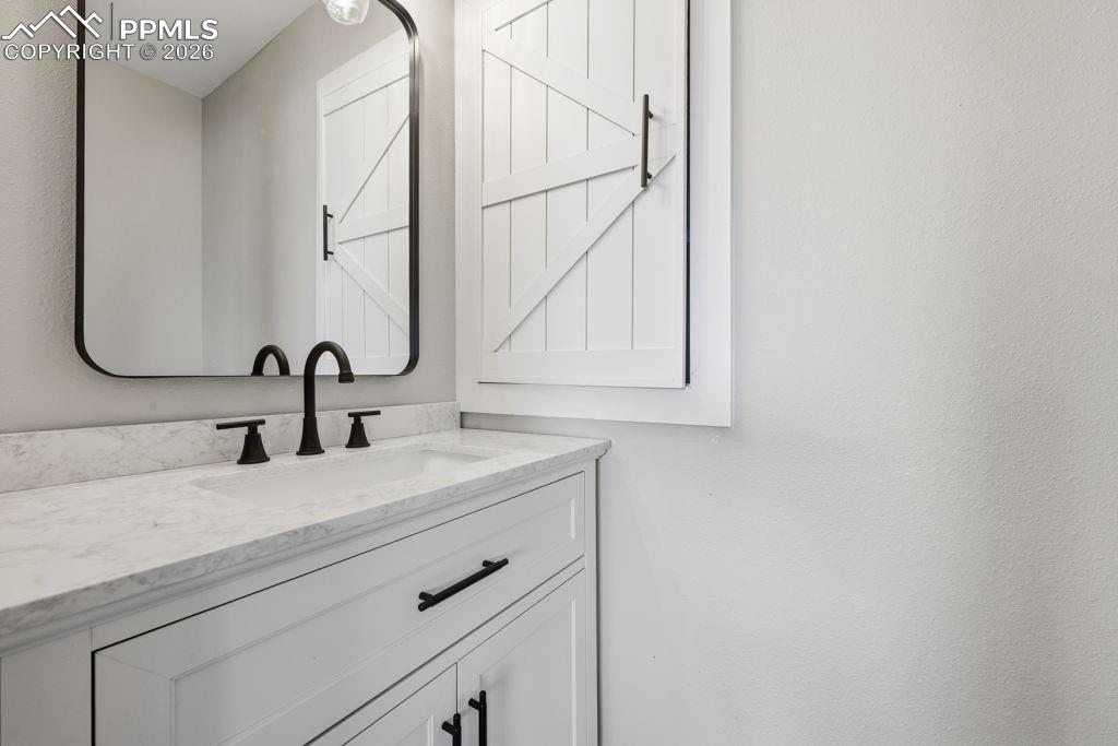 Image 12 of 26: Bathroom