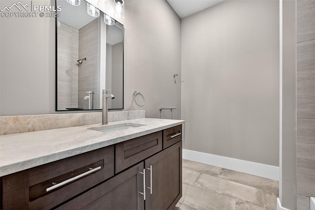 Image 23 of 50: Bathroom 2