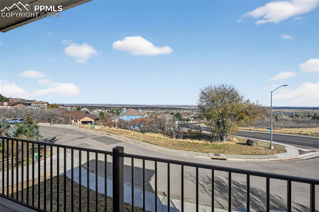 Image 34 of 50: Balcony with city view
