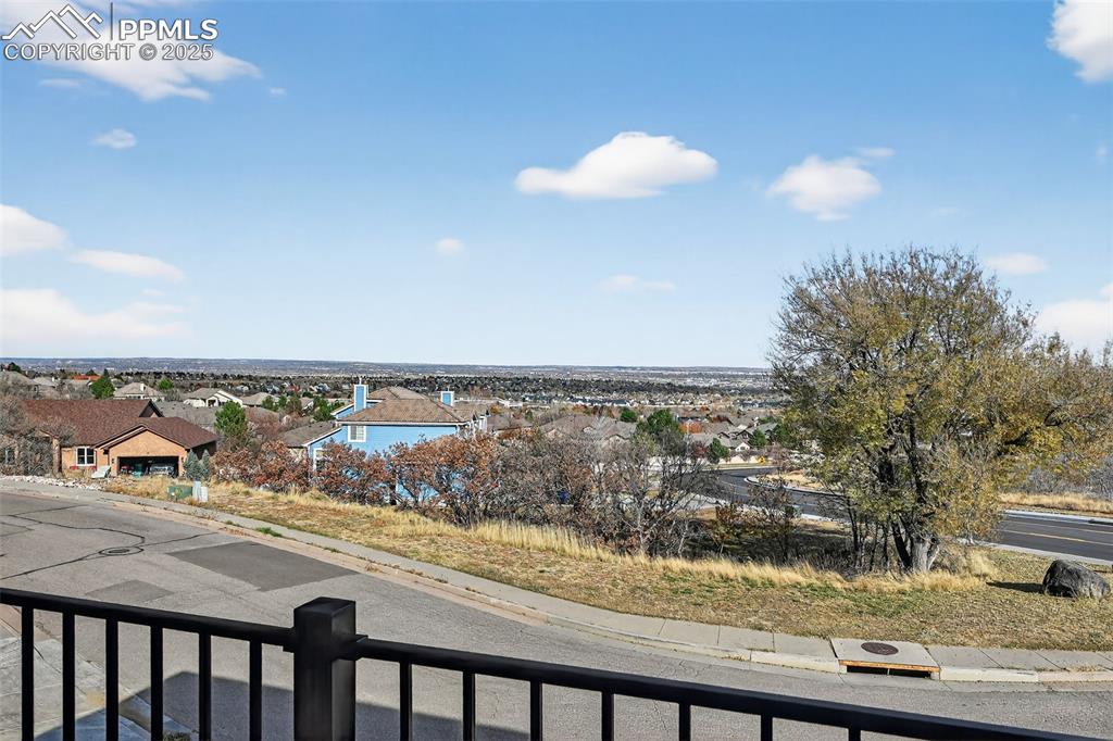 Image 35 of 50: Balcony with city view