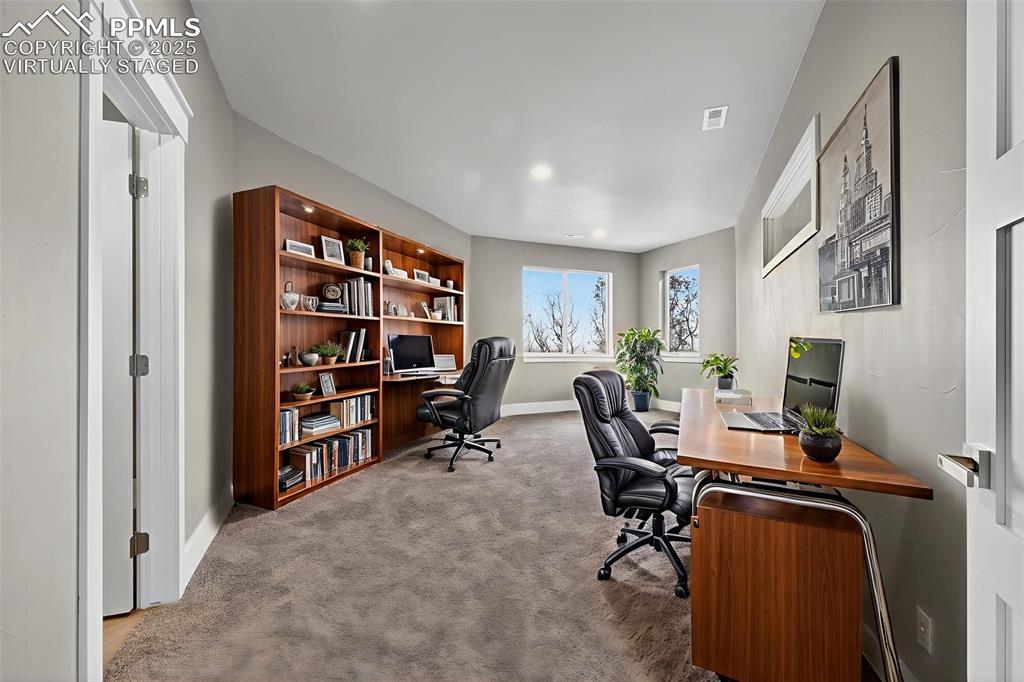 Image 6 of 50: Virtually Staged