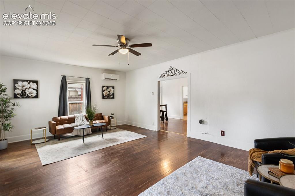 Image 12 of 38: Living Room