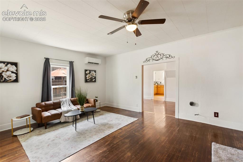 Image 9 of 38: Living Room