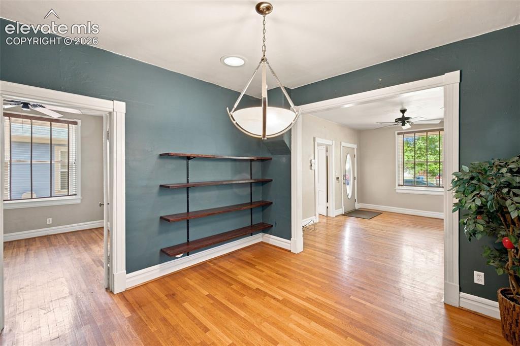 Image 12 of 47: Dining Area