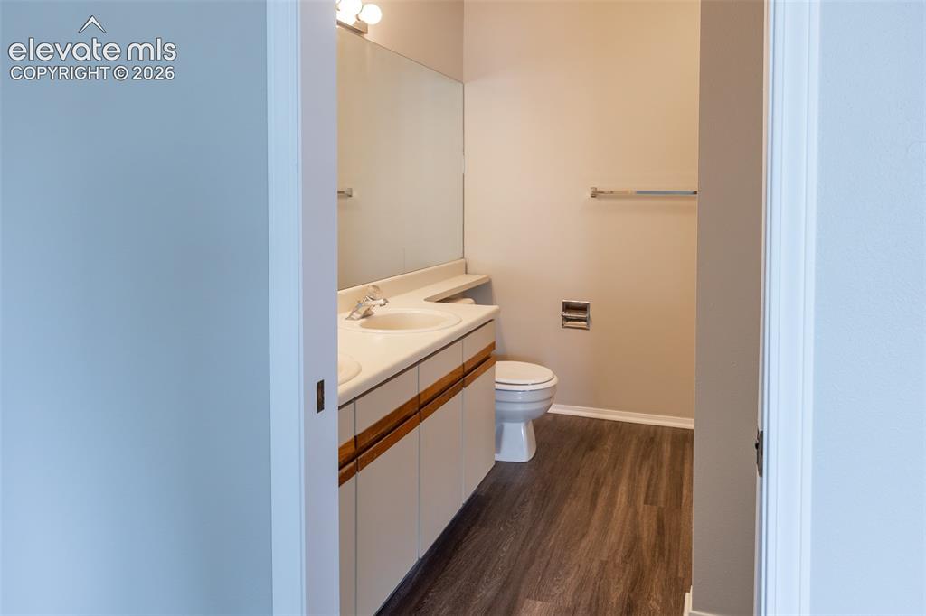 Image 15 of 22: Bathroom