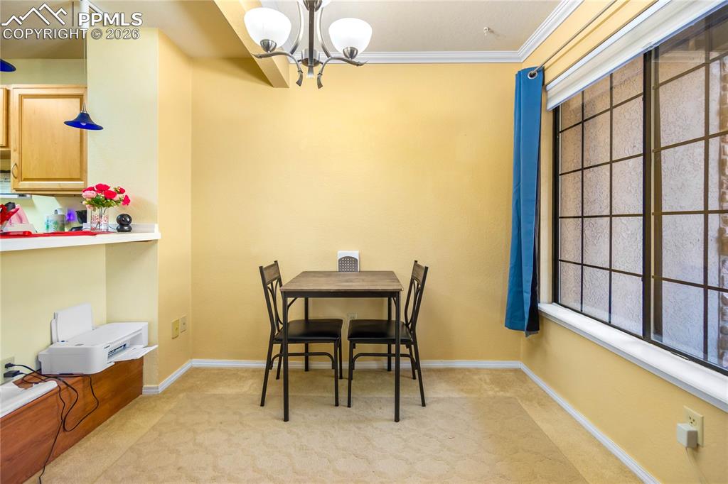 Image 10 of 37: Dining Area