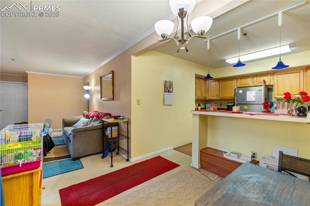 Image 12 of 37: Kitchen