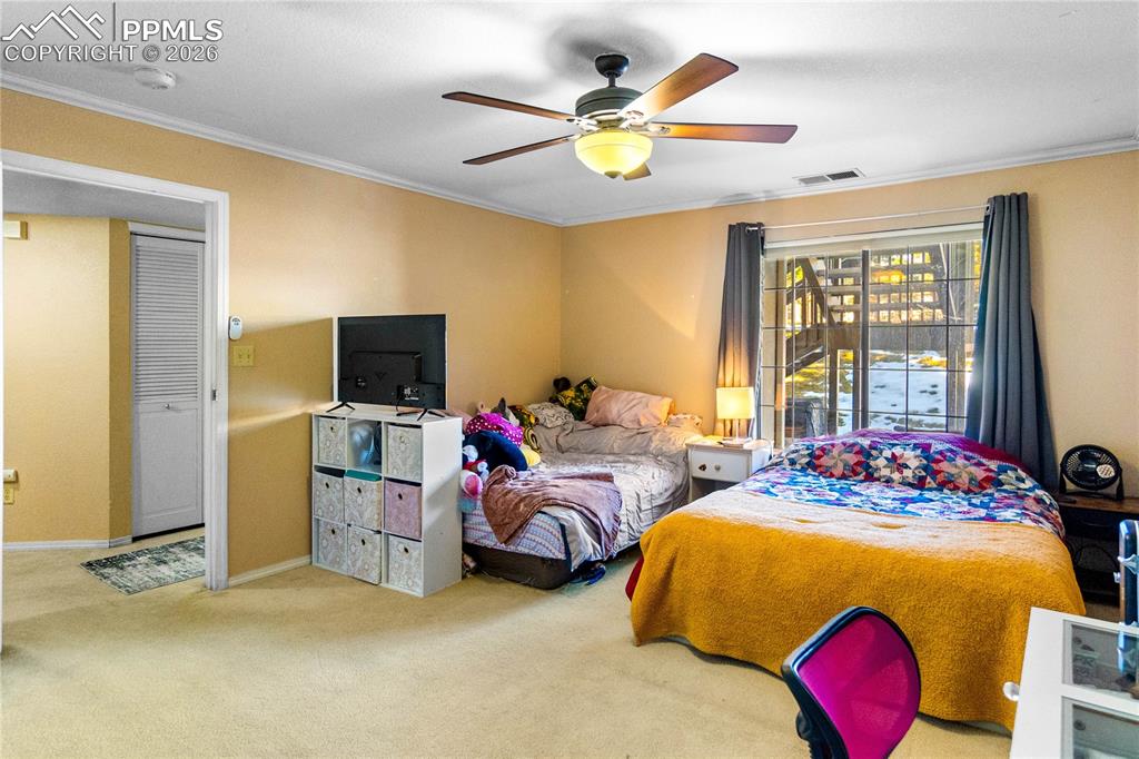 Image 18 of 37: Bedroom