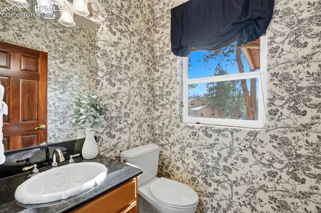 Image 12 of 48: Bathroom