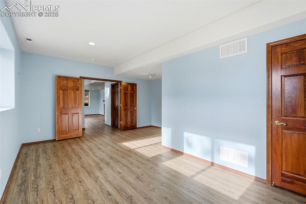 Image 25 of 48: Bedroom