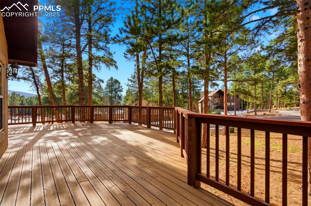 Image 36 of 48: Deck