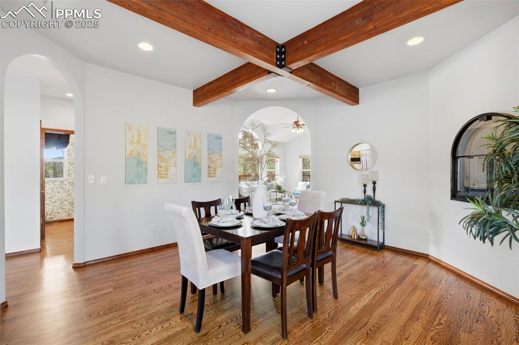 Image 7 of 48: Dining Area