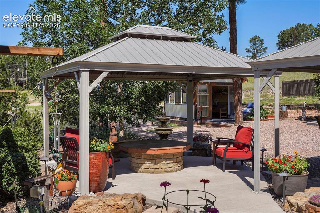 Image 8 of 48: Patio