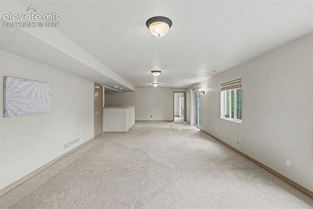 Image 19 of 40: Bedroom