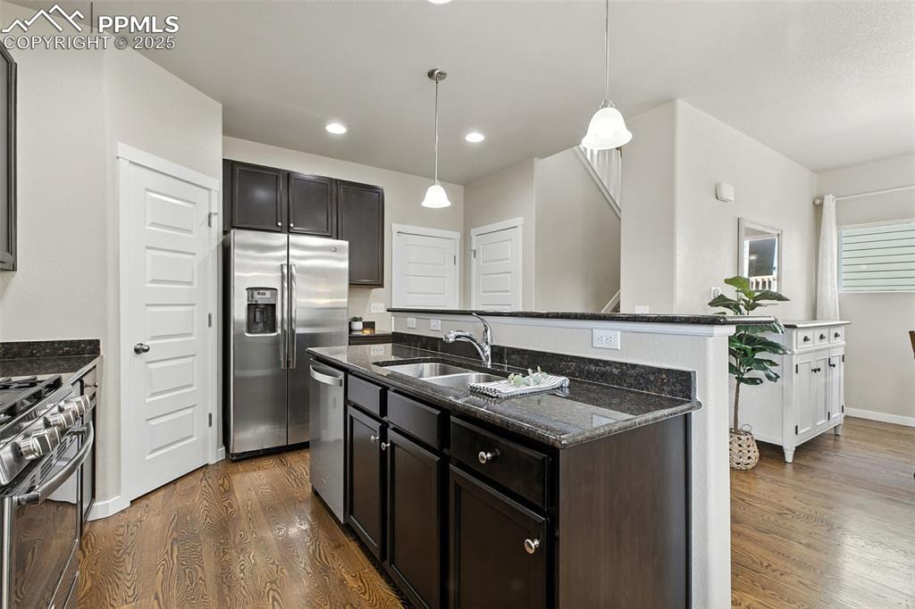 Image 16 of 48: Kitchen