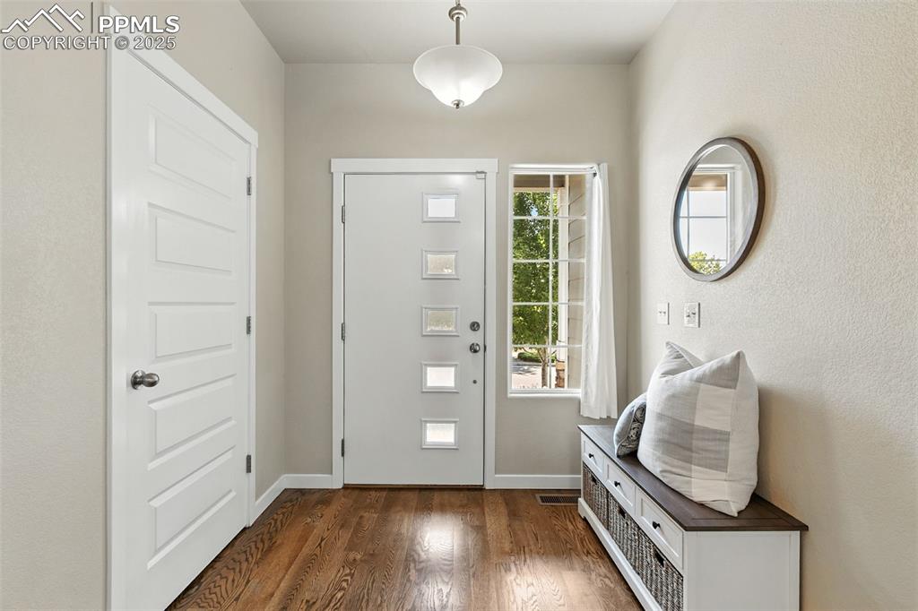 Image 3 of 48: Entry