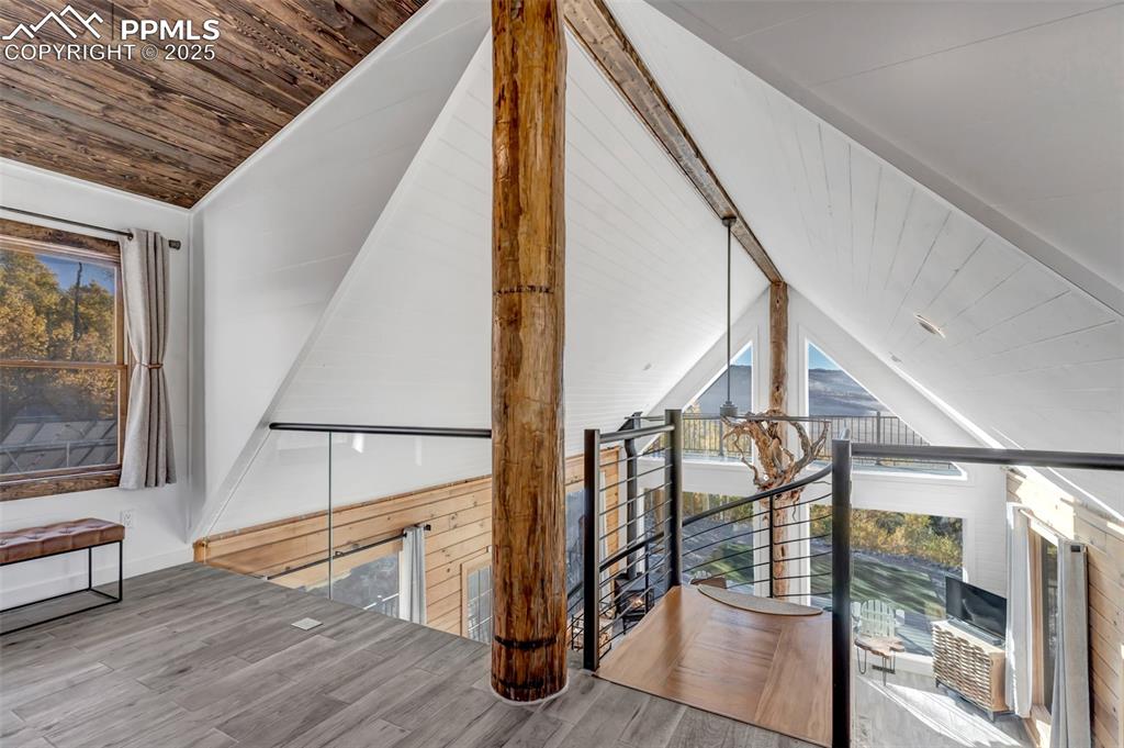 Image 42 of 50: Master Bedroom