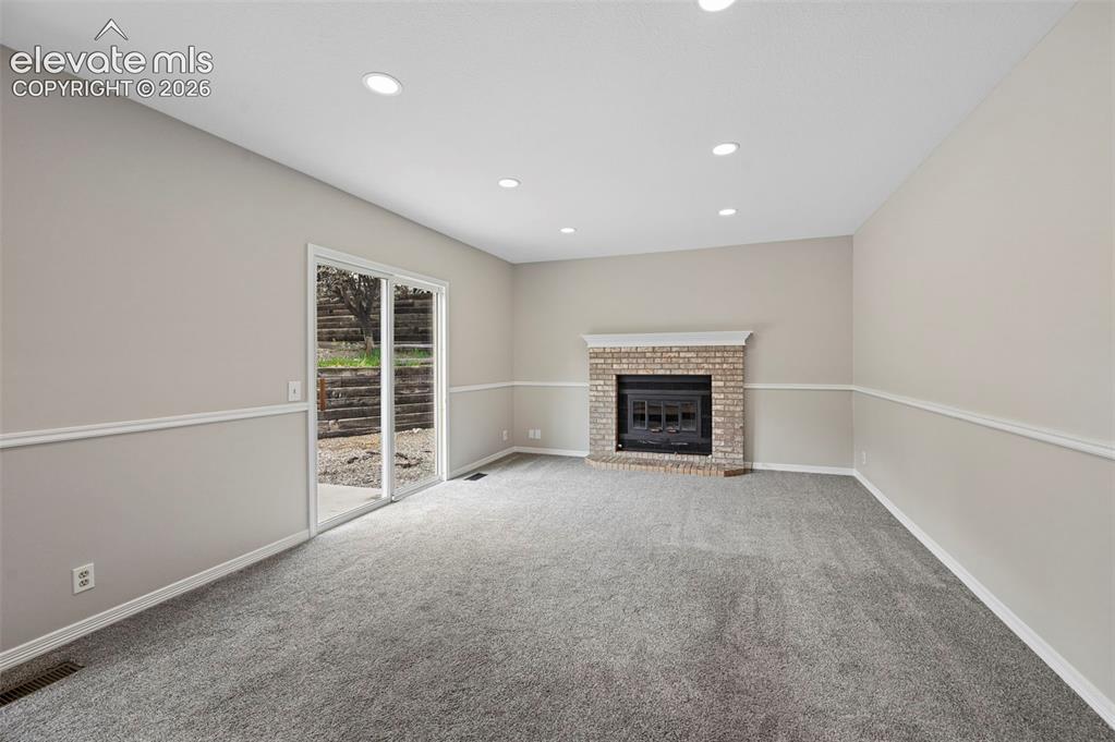 Image 11 of 50: Family Room