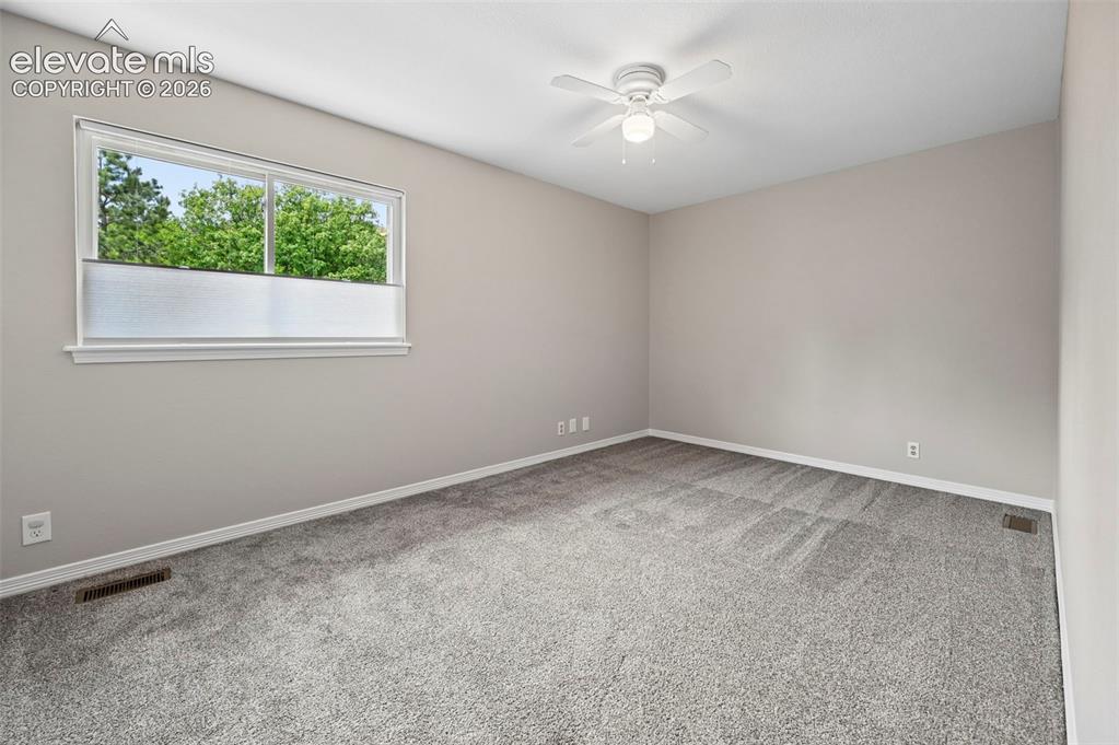 Image 26 of 50: Upstairs Bedroom 2
