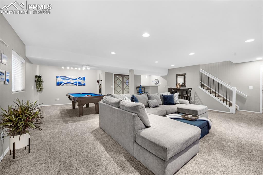 Image 25 of 45: Laundry