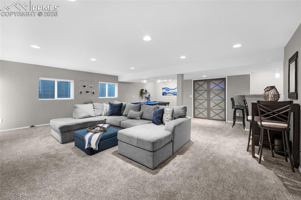 Image 26 of 45: Family Room