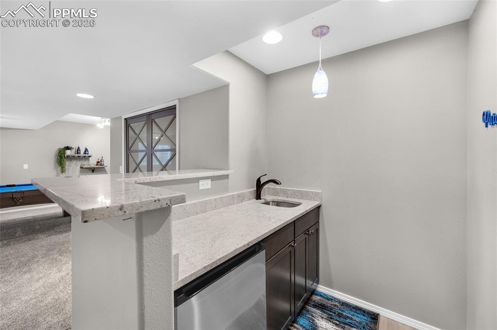 Image 27 of 45: Family Room