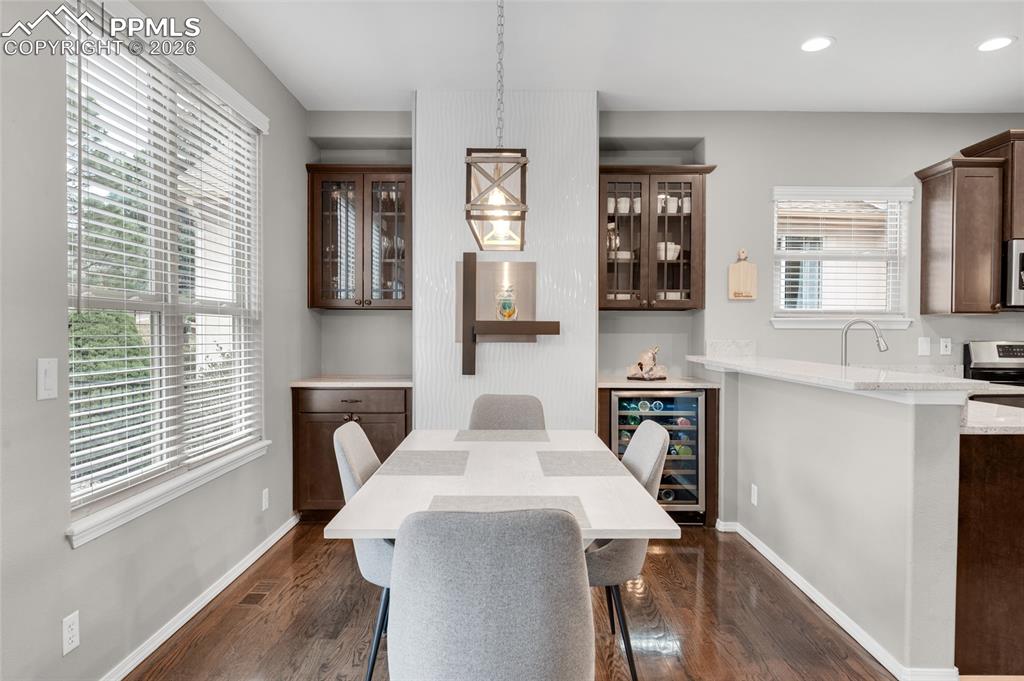 Image 6 of 45: Living Room