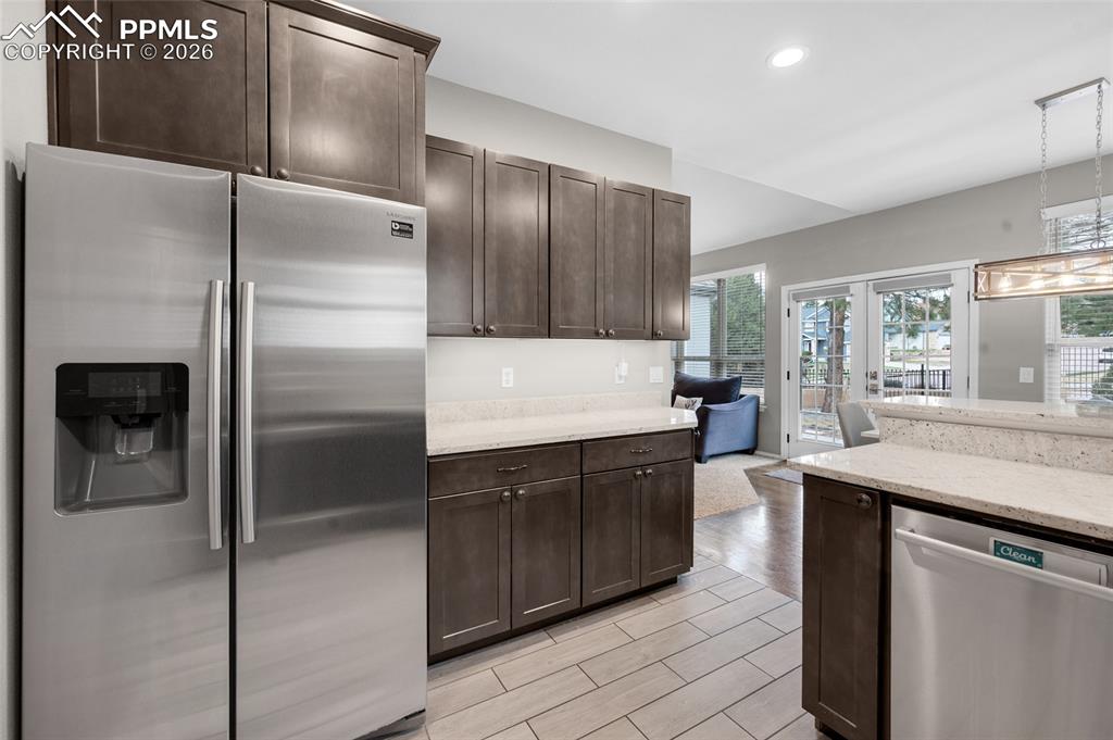 Image 9 of 45: Dining Area