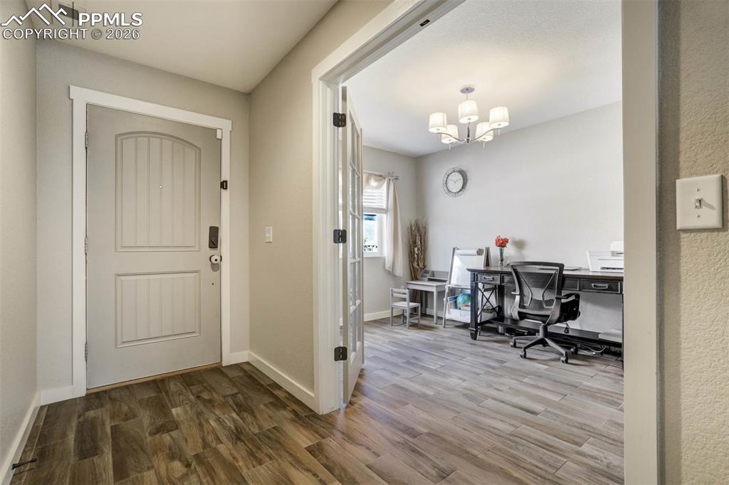 Image 19 of 49: Entry