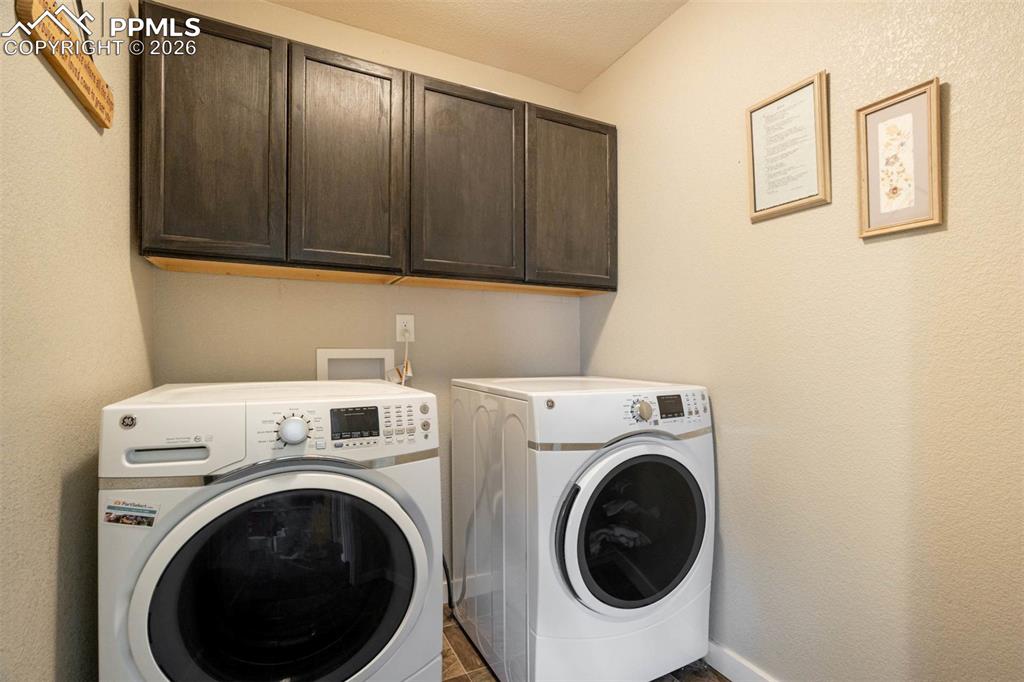 Image 36 of 49: Laundry