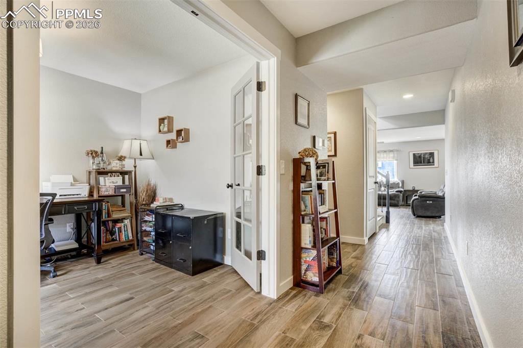 Image 4 of 49: Office