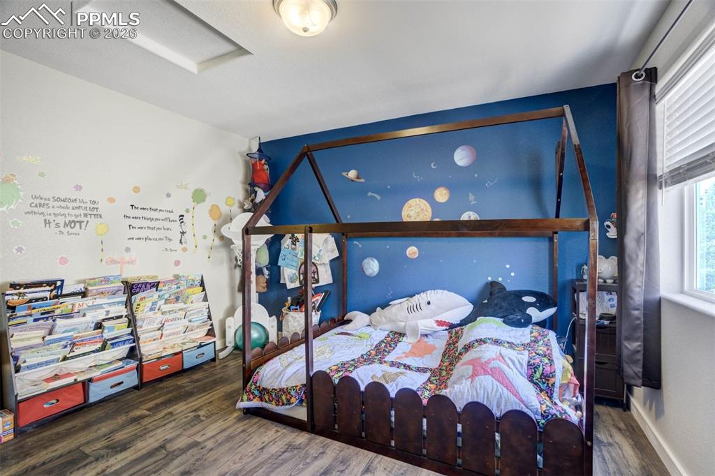 Image 41 of 49: Bedroom