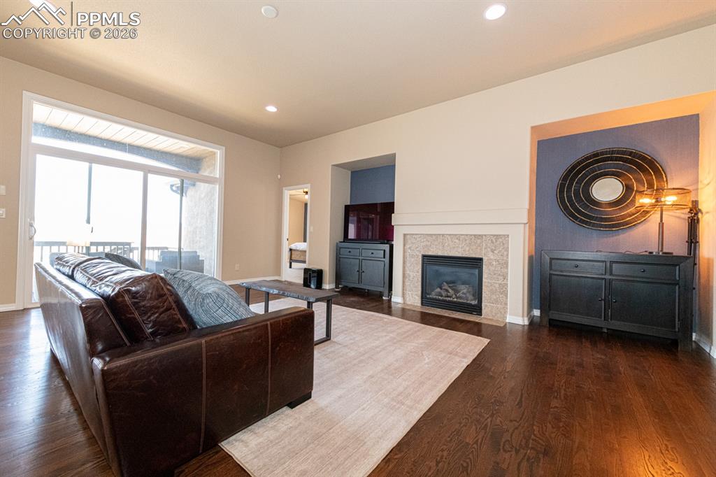 Image 13 of 40: Living Room